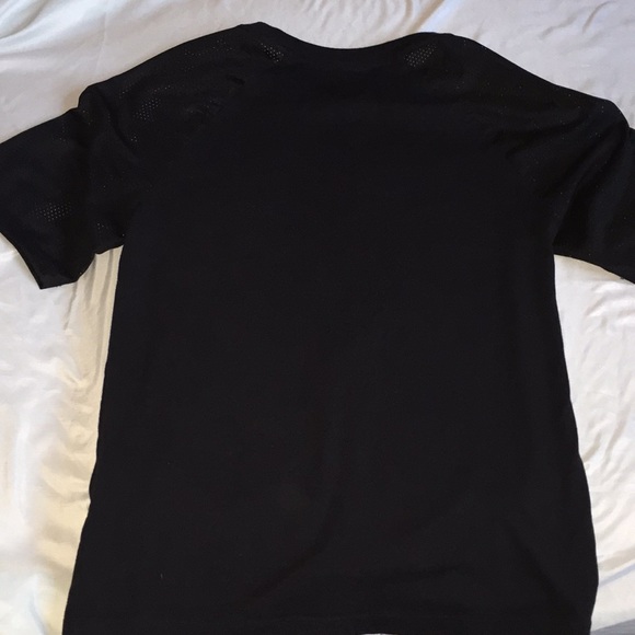 Zara Men’s Crew Neck Shirt - Picture 5 of 5